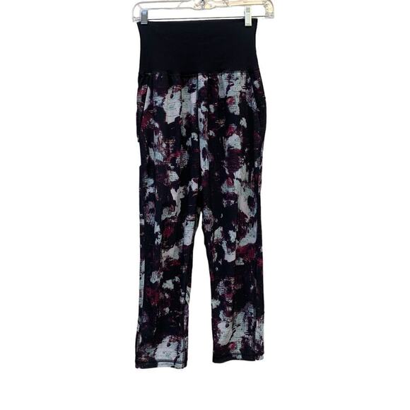 Lululemon Tranquil Crop Kara Blossom Multi / Black SZ 4 - Picture 6 of 9